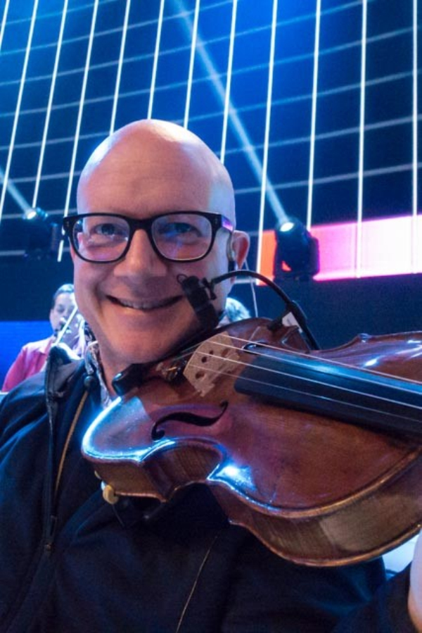 席琳迪翁在凱撒宮的圓形劇場(chǎng)為觀眾們帶來(lái)震撼的演出