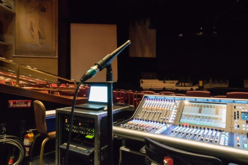 席琳迪翁在凱撒宮的圓形劇場(chǎng)為觀眾們帶來(lái)震撼的演出